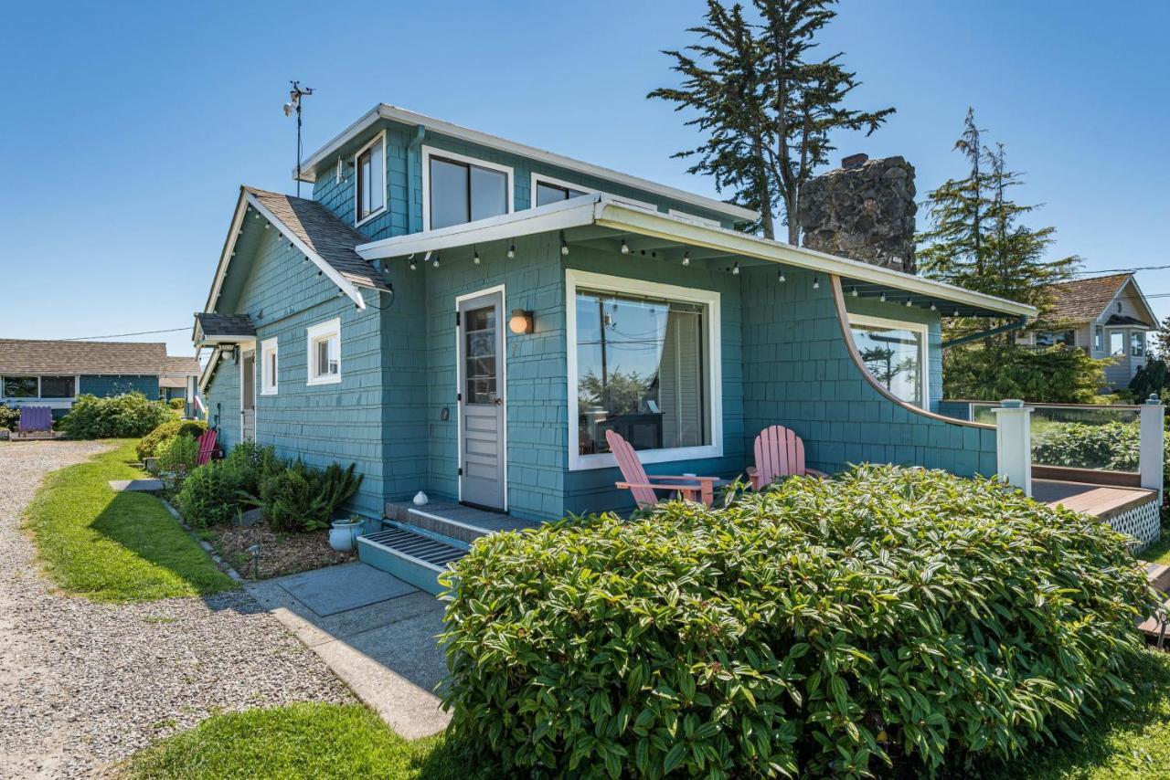 Juan De Fuca Waterfront Hotel & Cottages ซีควิม ภายนอก รูปภาพ
