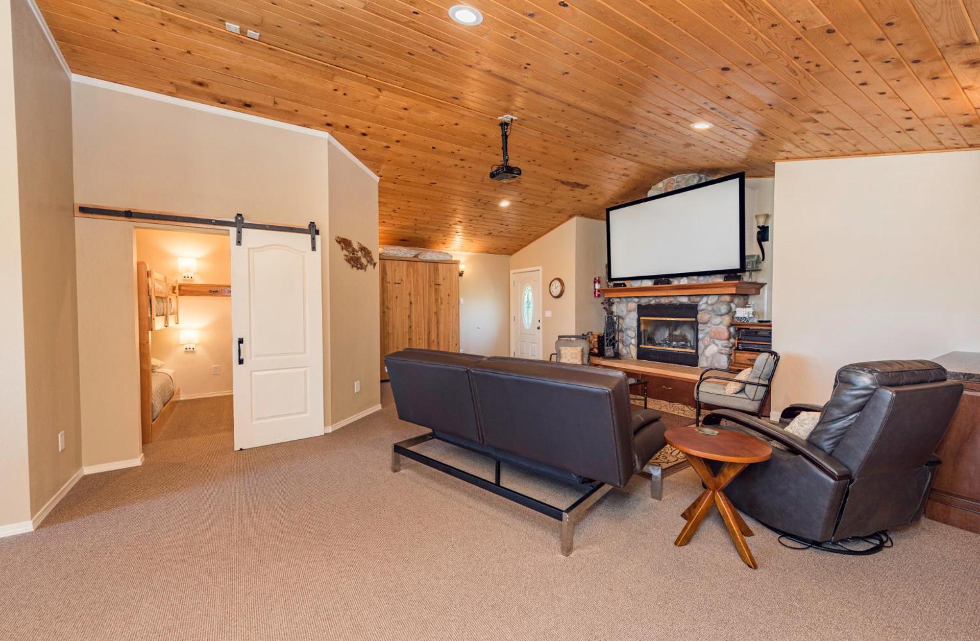 Juan De Fuca Waterfront Hotel & Cottages ซีควิม ภายนอก รูปภาพ